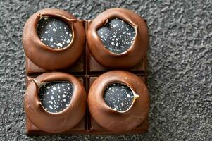 handgjorda chokladgodisar foto