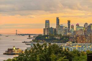 stadsbild av jersey stad horisont från manhattan nyc foto