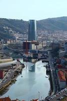 stadsbilden i bilbao city spanien resmål foto