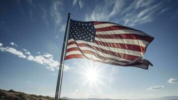 bakgrundsbelyst oss nationell flagga flygande och vinka i de vind över grå stormig molnig himmel, symbol av amerikan patriotism, låg vinkel, generera ai foto