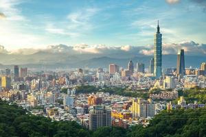 panoramautsikt över Taipei stad i Taiwan foto