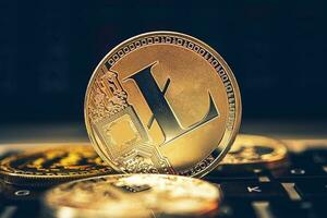 gyllene litecoin mynt stänga upp foto