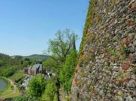 de små stad av saarburg på de saar flod i Tyskland foto