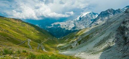 känd stelvio berg passera foto