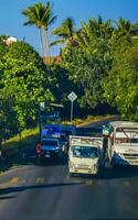 puerto escondido oaxaca mexico 2023 typisk skön färgrik turist gata trottoar stad puerto escondido Mexiko. foto