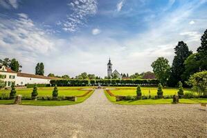 skönhet trädgård på en solig dag, en del av zeil slott nära leutkirch, Tyskland foto