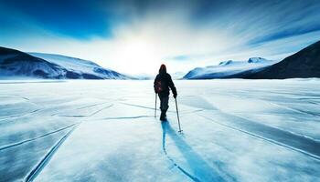 män och kvinnor vandra snöig berg för vinter- äventyr utforskning genererad förbi ai foto