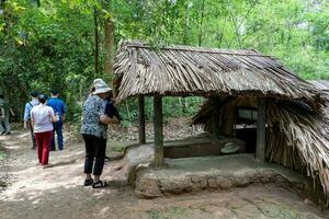 cu chi tunnel, historisk känd plats i vietnam krig, armén gräv underjordisk grävde ut till levande, nu dess arv destination för viet nam resa i ho chi minh stad foto