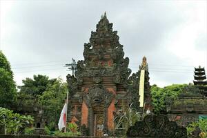 jakarta, Indonesien-23 april 2023 monument taman mini indonesien indah pura penataran agung kertabhumi foto