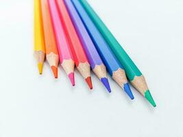 Färg pennor med kopia Plats för text eller bild. foto