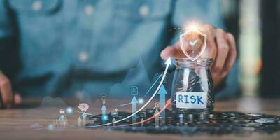 finansiell risk förvaltning begrepp ,företag investering genomförbarhet bedömning ,skydd av företag intressen ,företag risk analys ,beslut på företag möjligheter ,finansiell balans foto