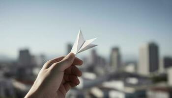affärsman innehav papper flygplan, flygande mot Framgång i stadsbild genererad förbi ai foto
