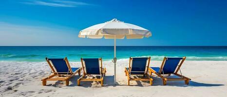 sommar stolar och paraplyer är uppsättning upp på en tropisk strand med en bakgrund av blå himmel och hav. generativ ai foto