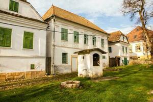 rimetea är en små by belägen i transsylvanien, Rumänien. den är belägen i de apuseni bergen och är känd för dess pittoresk miljö och väl bevarad ungerska arkitektonisk stil. foto