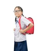 porträtt av söt asiatisk flicka studerande ha på sig enhetlig och bär skola väska foto