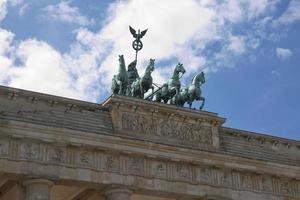 Brandenburg gate i Berlin, Tyskland foto
