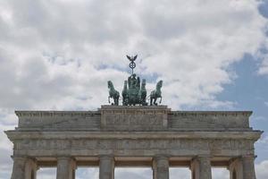 Brandenburg gate i Berlin, Tyskland foto