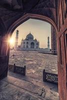 taj mahal i soluppgång ljus Agra Indien foto