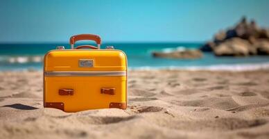 sommar resa och turism, gul resväska på en skön sandig strand. semester resa - ai genererad bild foto