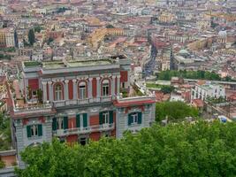 de stad av neapel i Italien foto