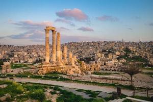 Hercules tempel på Amman citadellet i Jordanien foto