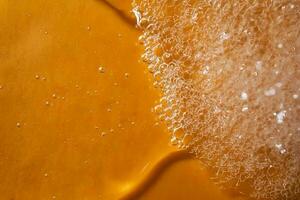 en släppa av gel och de textur av de skum. den kan vara de textur av schampo, dusch gel eller diskning rengöringsmedel. foto