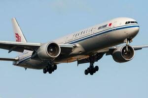 luft Kina boeing 777-300er b-2036 passagerare plan landning på frankfurt flygplats foto