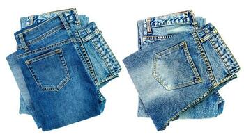 blå jeans fodrad i en lugg av jeans element modern kvinnors och herr- mode byxor isolerat Skära ut bakgrund - klippning väg foto
