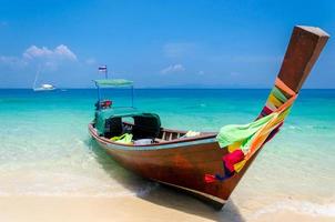 kryssningsfartyg tropisk strand phuket thailand foto