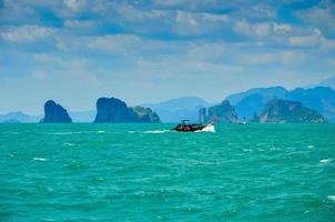 kryssningsfartyg tropisk strand phuket thailand andaman havet