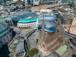 se av de horisont av birmingham, Storbritannien Inklusive de kyrka av st Martin foto