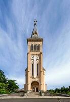 katedral kyckling. detta är en känd gammal arkitektur i da lat stad, vietnam. foto