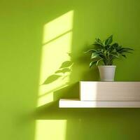 grön växt i en pott. hylla med en växt i en vit pott och grön vägg bakgrund. ai genererad foto