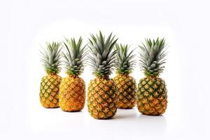 mogen ananas isolerat på en vit bakgrund. ai genererad foto