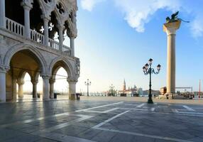 Venedig på soluppgång foto