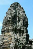 de bayon av angkor thom i cambodia foto