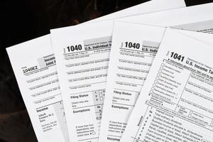 bilda 1041 oss inkomstdeklaration för fastigheter och truster. USA: s skatteformulär. amerikanska blanketter. skattetid.