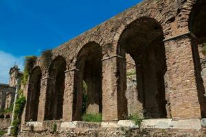 ruiner av de medeltida veranda på de roman forum i rom foto