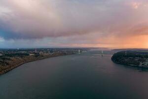 de tacoma narrows på solnedgång foto