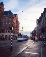 Amsterdam, Nederländerna 2018 - kollektivtrafik i Amsterdam foto