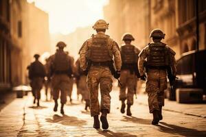 brittiskt soldater marscherande under en parad Foto med tömma Plats för text