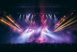 konsert skede landskap med spotlights färgad lampor rök foto