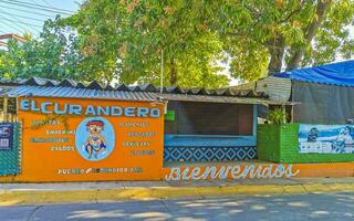 puerto escondido oaxaca mexico 2023 restaurang vägg med graffiti konst ritningar målningar i oaxaca Mexiko. foto