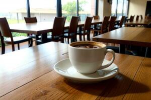 realistisk Foto av en kaffe kopp på trä tabell i en kaffe affär med mysigt atmosfär