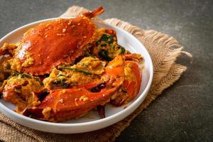 rör stekt krabba med currypulver foto