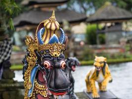 pura ulun danu beratan bedugul tempel i bali foto