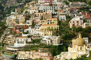 panorama- se av de by av positano neapel Italien foto