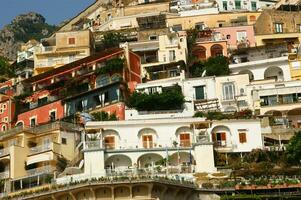 panorama- se av de by av positano neapel Italien foto