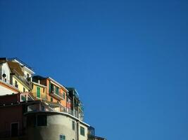 karakteristisk färgrik by av manarola liguria foto