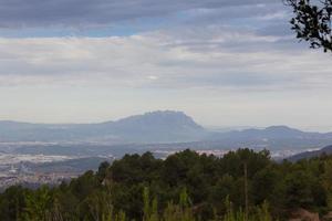 allmän bild av berget av Montserrat foto